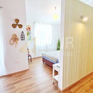 Istra, Pula, Valdebek, novogradnja, kuća s bazenom, 182.85m2