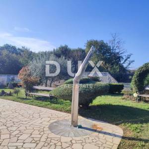 ISTRA, PULA, VELI VRH - Impozantna obiteljska vila nadomak grada 