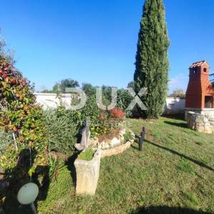 ISTRA, PULA, VELI VRH - Impozantna obiteljska vila nadomak grada 
