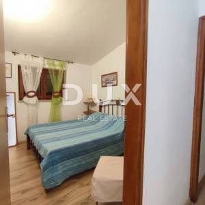 ISTRA, PULA, VELI VRH - Impozantna obiteljska vila nadomak grada 