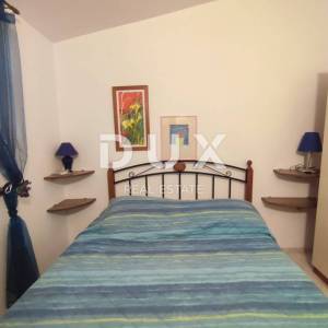 ISTRA, PULA, VELI VRH - Impozantna obiteljska vila nadomak grada 