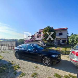 ISTRA, PULA, VELI VRH - Impozantna obiteljska vila nadomak grada 