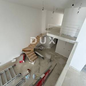 ISTRA, PULA - Veličanstveni penthouse u centru grada s liftom!
