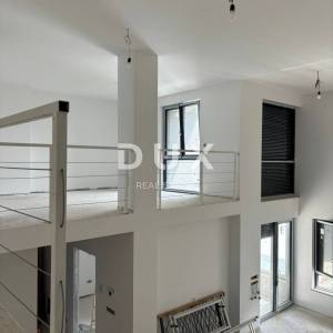 ISTRA, PULA - Veličanstveni penthouse u centru grada s liftom!