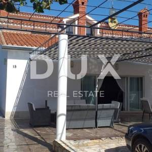 ISTRA, PULA - Velika obiteljska kuća s 2 apartmana, konobom i garažom