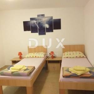 ISTRA, PULA - Velika obiteljska kuća s 2 apartmana, konobom i garažom