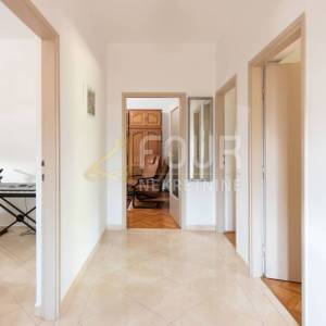 Istra, Pula - Veruda, 212m2, 2 stana, terasa + balkon + okućnica + garaža