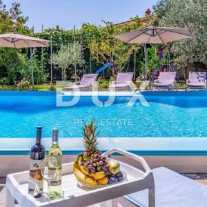 ISTRA, PULA Vila s bazenom i 2 apartmana na prostranoj okućnici 1700 m2