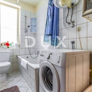 ISTRA, PULA Vila s bazenom i 2 apartmana na prostranoj okućnici 1700 m2
