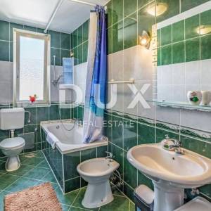 ISTRA, PULA Vila s bazenom i 2 apartmana na prostranoj okućnici 1700 m2