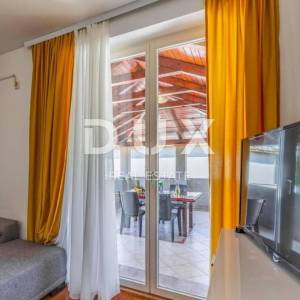 ISTRA, PULA Vila s bazenom i 2 apartmana na prostranoj okućnici 1700 m2