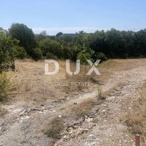 ISTRA, PULA, VODNJAN - građevinsko zemljište 737 m2 za stambenu zgradu - stanove / apartmane / obiteljsku kuću / villu! PRILIKA...