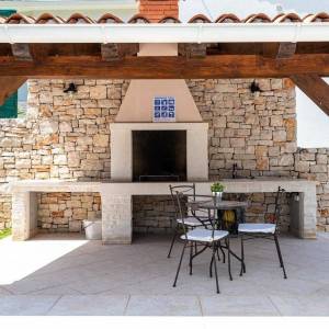ISTRA, RABAC - Atraktivna obiteljska vila s bazenom 