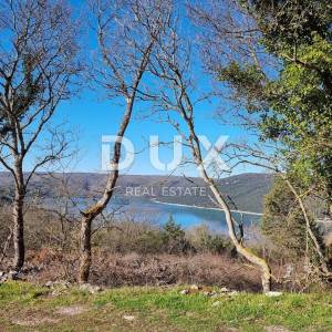 ISTRA, RABAC - Kamena kuća s bazenom u blizini mora