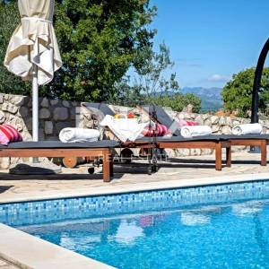 ISTRA, RABAC - Komforna kuća s bazenom i pogledom na more