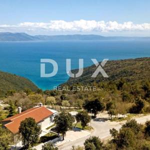 ISTRA, RABAC - Kuća s bazenom i pogledom na more