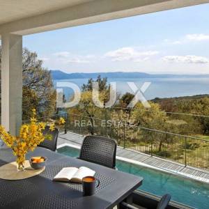 ISTRA, RABAC - Kuća s bazenom i pogledom na more