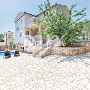 ISTRA, RABAC - Kuća s bazenom i pogledom na more