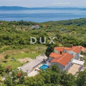 ISTRA, RABAC - Kuća s bazenom i pogledom na more