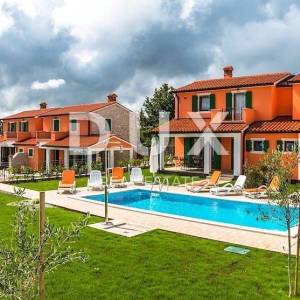 ISTRA, RABAC - Kuća s pogledom na starogradsku jezgru