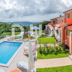 ISTRA, RABAC - Kuća s pogledom na starogradsku jezgru
