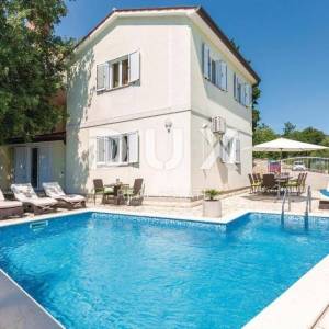 ISTRA, RABAC - Kuća za odmor s bazenom i pogledom na more