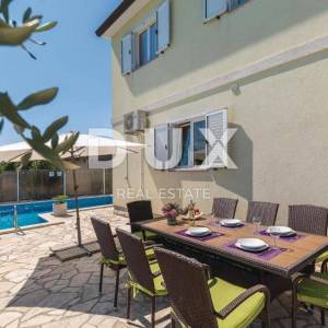ISTRA, RABAC - Kuća za odmor s bazenom i pogledom na more