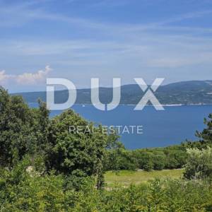 ISTRA, RABAC, OKOLICA - Građevinsko zemljište s prekrasnim pogledom na more, idealno za gradnju dvije vile