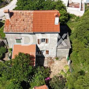 ISTRA, RABAC (OKOLICA) - Kamena kuća s pogledom na more