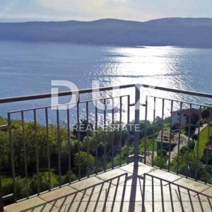 ISTRA, RABAC - Prostrana kuća s pogledom na more