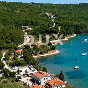 ISTRA, RABAC - Zemljište prvi red do mora s građevinskom dozvolom