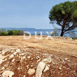 ISTRA, RABAC - Zemljište s građevinskom dozvolom i senzacionalnim pogledom