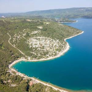 ISTRA, RAKALJ - Zemljište turističke namjene 1.red do mora