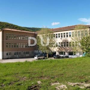ISTRA, RAŠA - Prostrana gospodarska zgrada