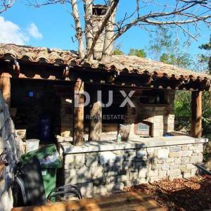 ISTRA, ROČ - Hostel - stambeno-poslovna zgrada 550 m2 