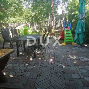 ISTRA, ROČ - Hostel - stambeno-poslovna zgrada 550 m2 