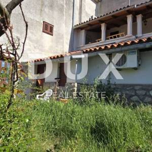 ISTRA, ROČ - Samostojeća kamena kuća s 5 apartmana i uhodanim iznajmljivanjem