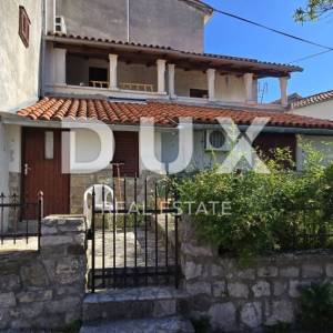 ISTRA, ROČ - Samostojeća kamena kuća s 5 apartmana i uhodanim iznajmljivanjem