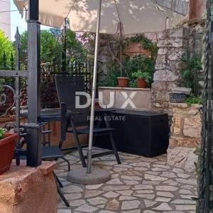 ISTRA, ROVINJ - 2 apartmana i studio u srcu Rovinja s terasama i vrtom!