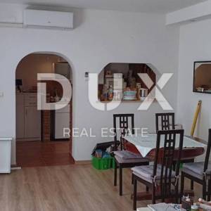 ISTRA, ROVINJ - 2 apartmana i studio u srcu Rovinja s terasama i vrtom!