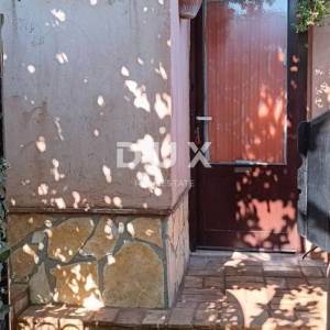 ISTRA, ROVINJ - 2 apartmana i studio u srcu Rovinja s terasama i vrtom!