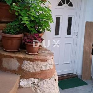ISTRA, ROVINJ - 2 apartmana i studio u srcu Rovinja s terasama i vrtom!