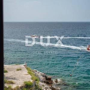 ISTRA, ROVINJ - 2SS+DB stan smješten prvi red do mora s privatnom plažom
