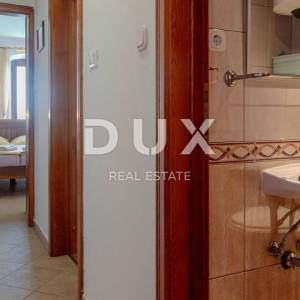 ISTRA, ROVINJ - 2SS+DB stan smješten prvi red do mora s privatnom plažom