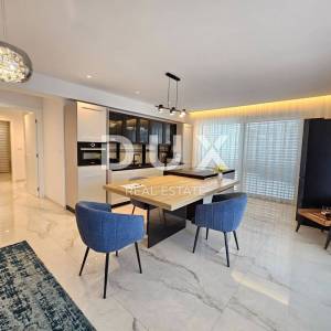ISTRA, ROVINJ - 3SS+DB apartman nadomak plaža i centra grada
