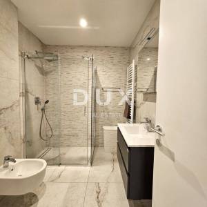 ISTRA, ROVINJ - 3SS+DB apartman nadomak plaža i centra grada