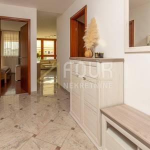 Istra, Rovinj, 69.60m2, 2s+db, lođa, garažno parkirno mjesto