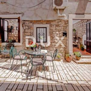 ISTRA, ROVINJ - Apartman u srcu grada 70 metara od mora!