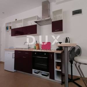 ISTRA, ROVINJ - Apartmanska kuća na samo 40m od mora!