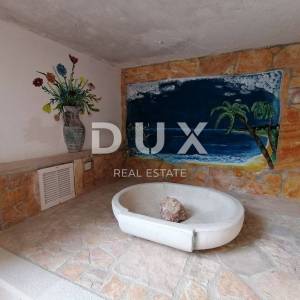 ISTRA, ROVINJ - Apartmanska kuća na samo 40m od mora!